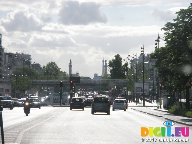 P6151282 Driving in Paris